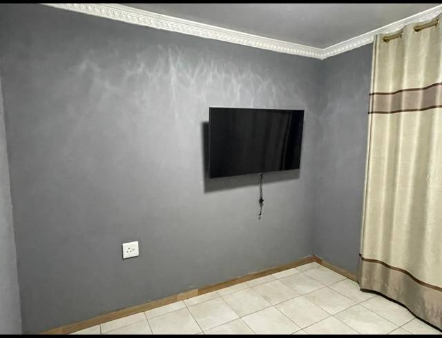 2 BEDROOM HOUSE RENTED IN UMLAZI C